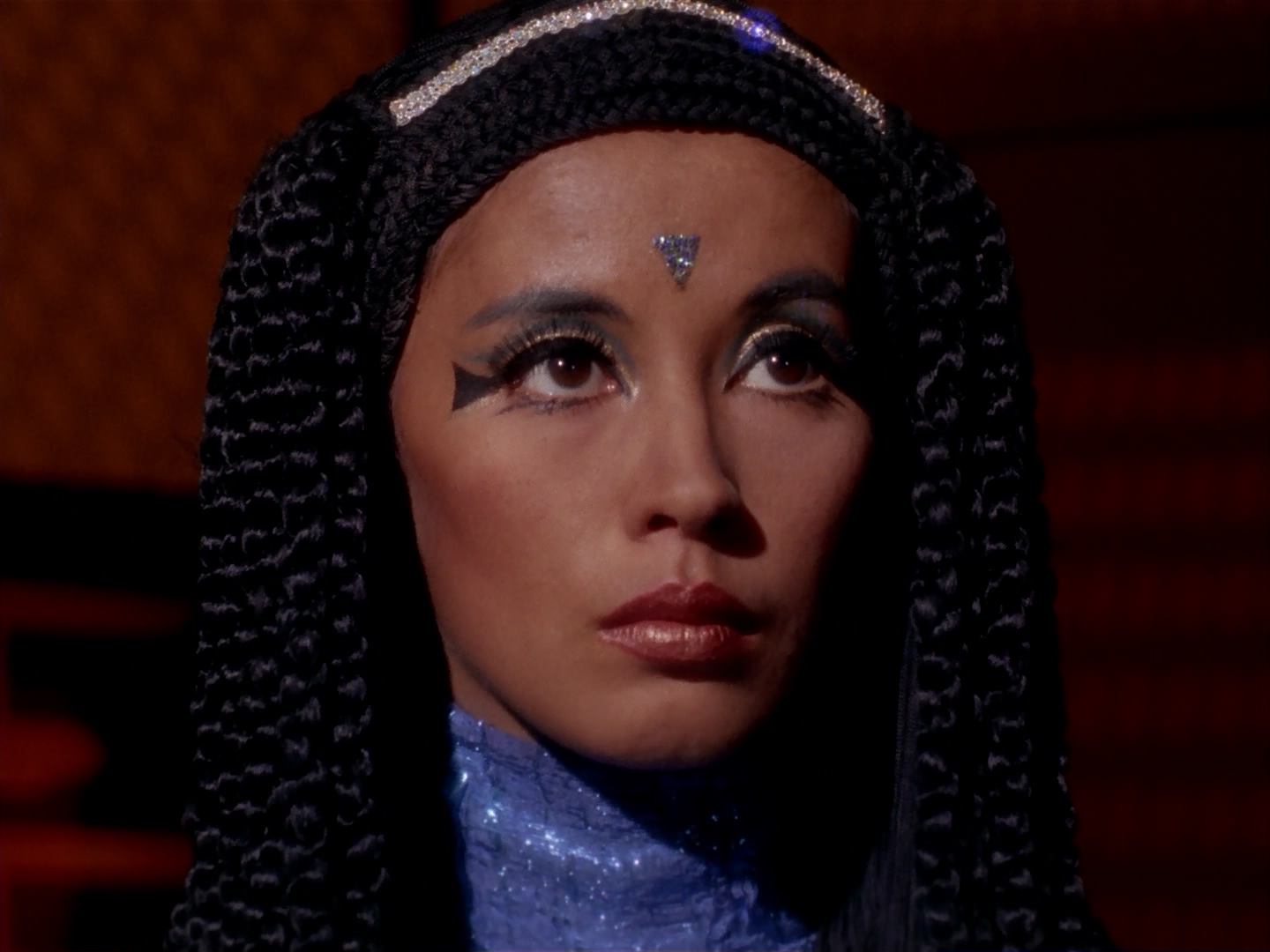 ariane179254_StarTrek_3x13_ElaanOfTroyius_3091.jpg