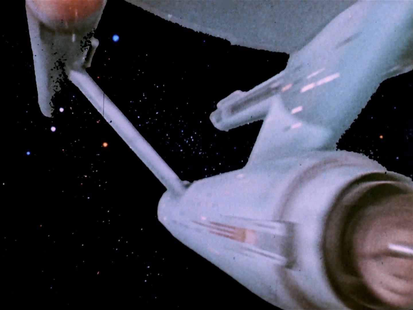 ariane179254_StarTrek_3x13_ElaanOfTroyius_3103.jpg