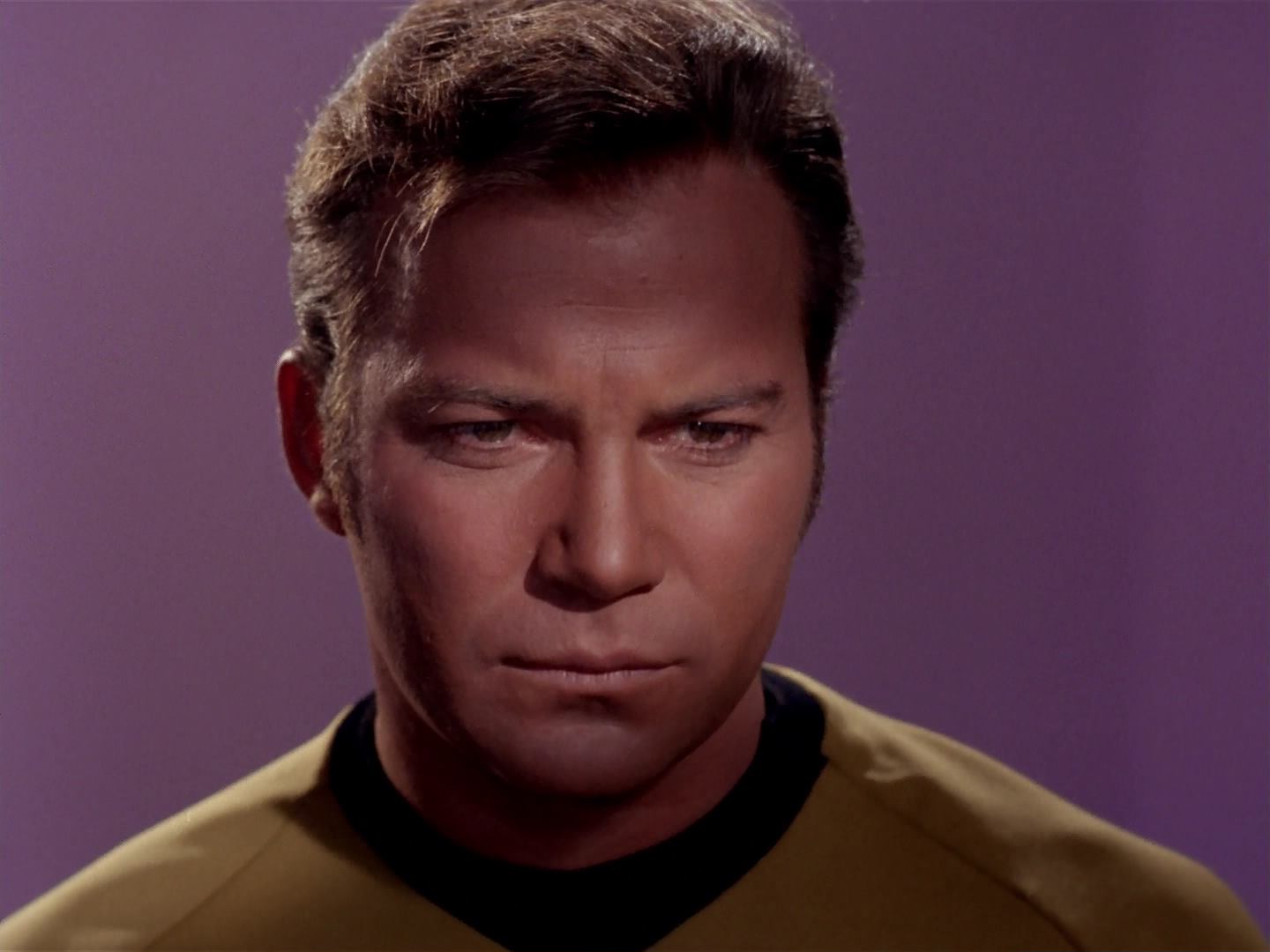 ariane179254_StarTrek_3x13_ElaanOfTroyius_3130.jpg
