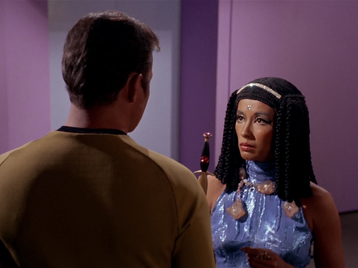 ariane179254_StarTrek_3x13_ElaanOfTroyius_3149.jpg