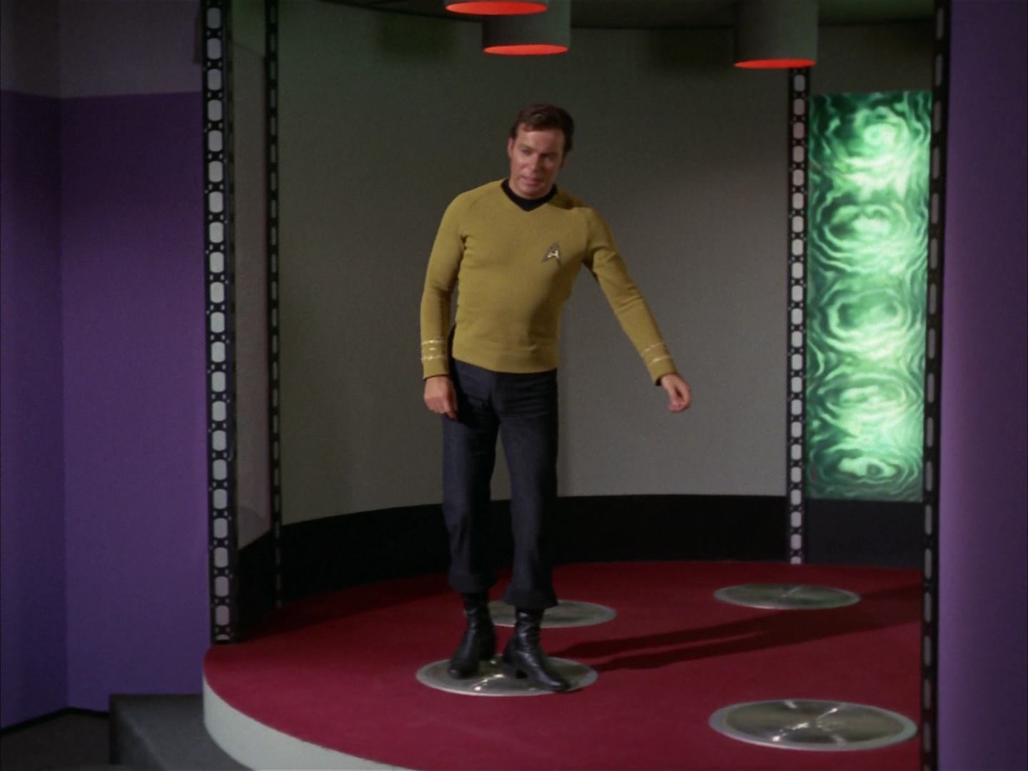 ariane179254_StarTrek_3x16_TheMarkOfGideon_0036.jpg