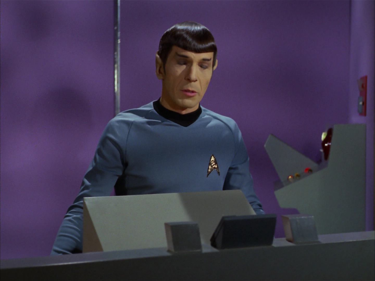ariane179254_StarTrek_3x16_TheMarkOfGideon_0046.jpg
