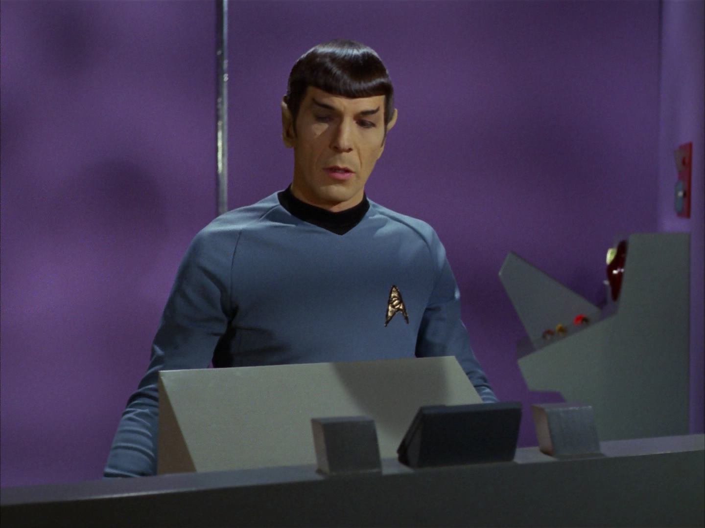 ariane179254_StarTrek_3x16_TheMarkOfGideon_0049.jpg