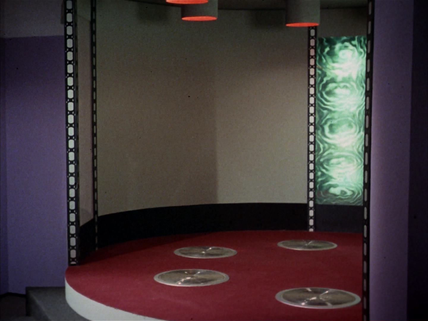 ariane179254_StarTrek_3x16_TheMarkOfGideon_0086.jpg
