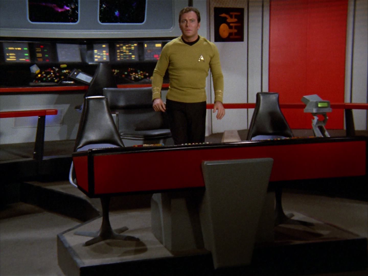 ariane179254_StarTrek_3x16_TheMarkOfGideon_0196.jpg