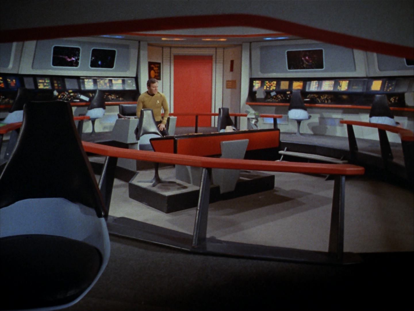 ariane179254_StarTrek_3x16_TheMarkOfGideon_0215.jpg