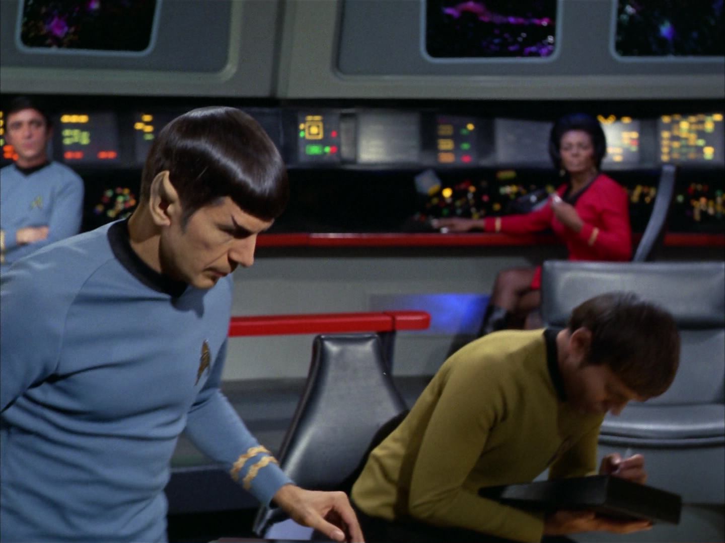 ariane179254_StarTrek_3x16_TheMarkOfGideon_0408.jpg