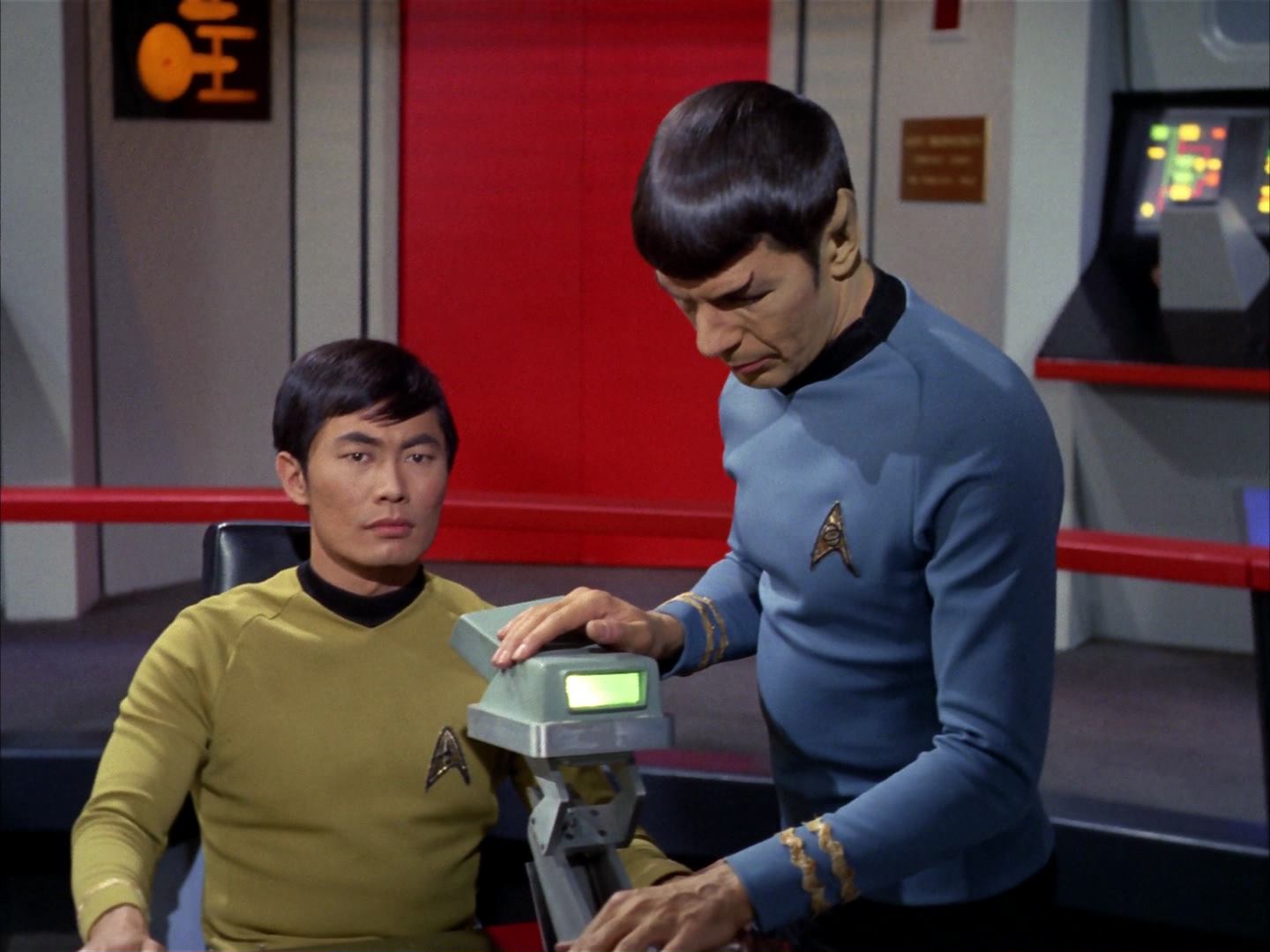 ariane179254_StarTrek_3x16_TheMarkOfGideon_0412.jpg