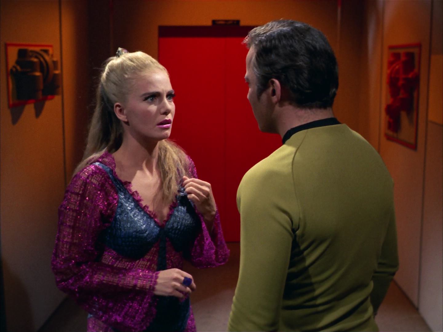 ariane179254_StarTrek_3x16_TheMarkOfGideon_0637.jpg