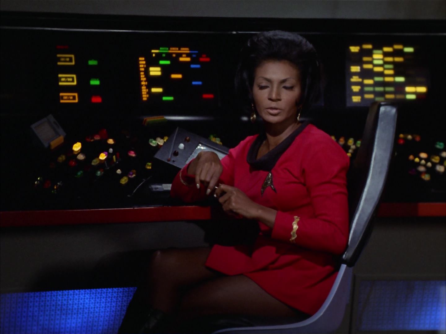 ariane179254_StarTrek_3x16_TheMarkOfGideon_1009.jpg