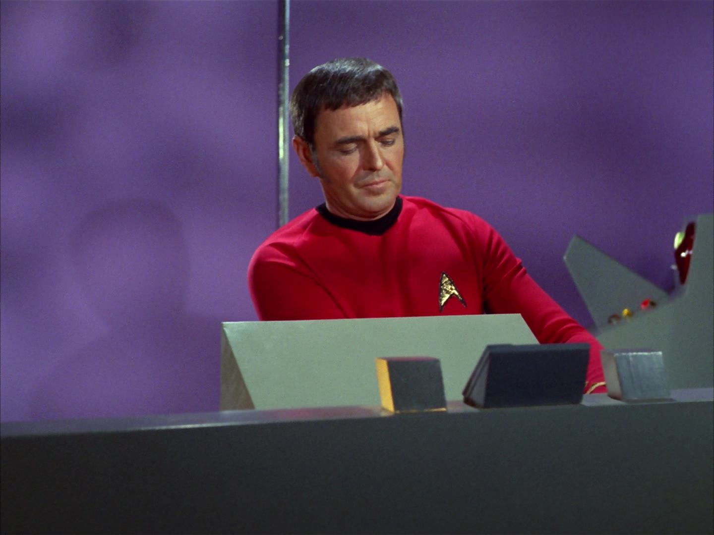 ariane179254_StarTrek_3x16_TheMarkOfGideon_1185.jpg