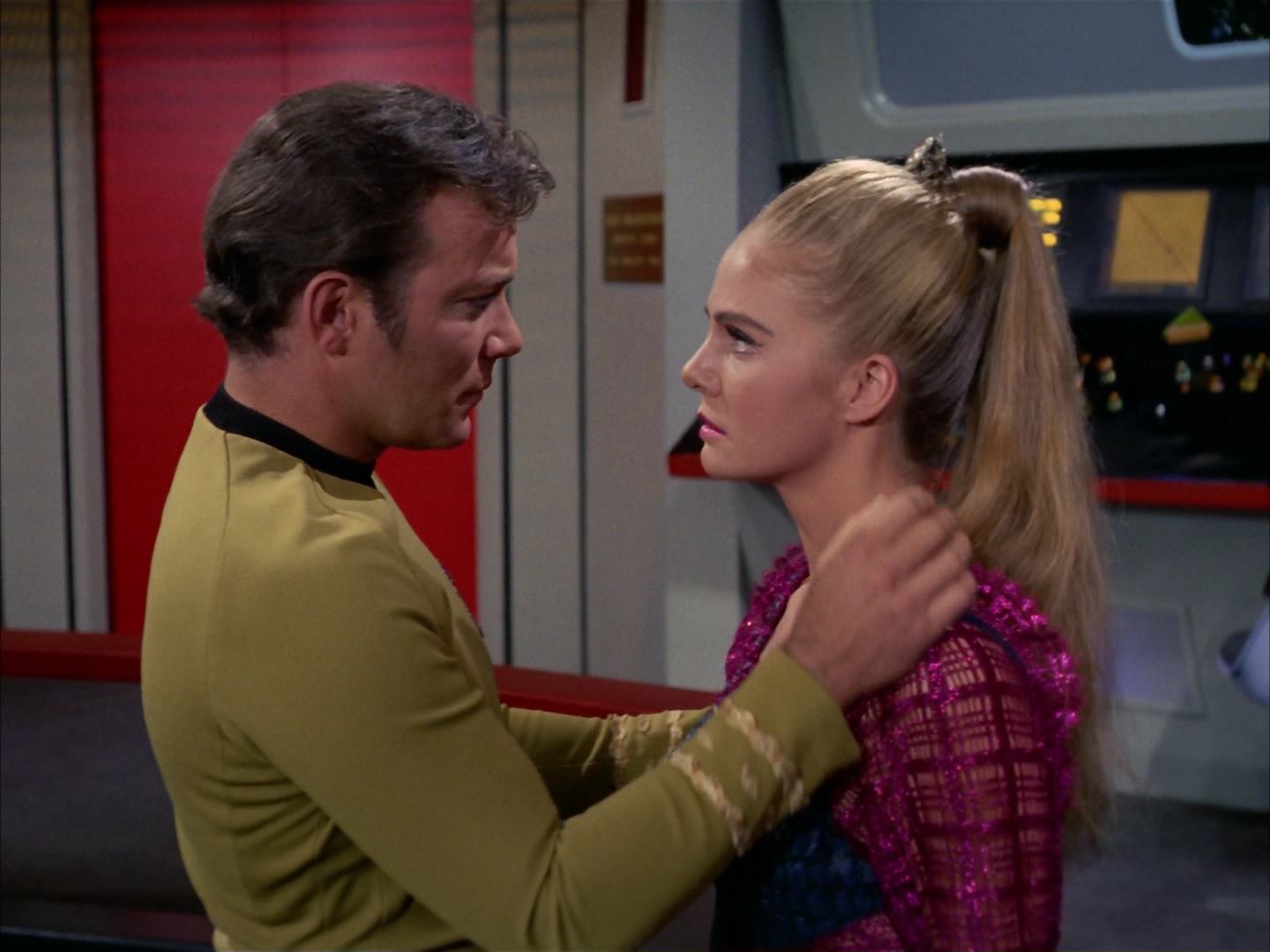 ariane179254_StarTrek_3x16_TheMarkOfGideon_1578.jpg