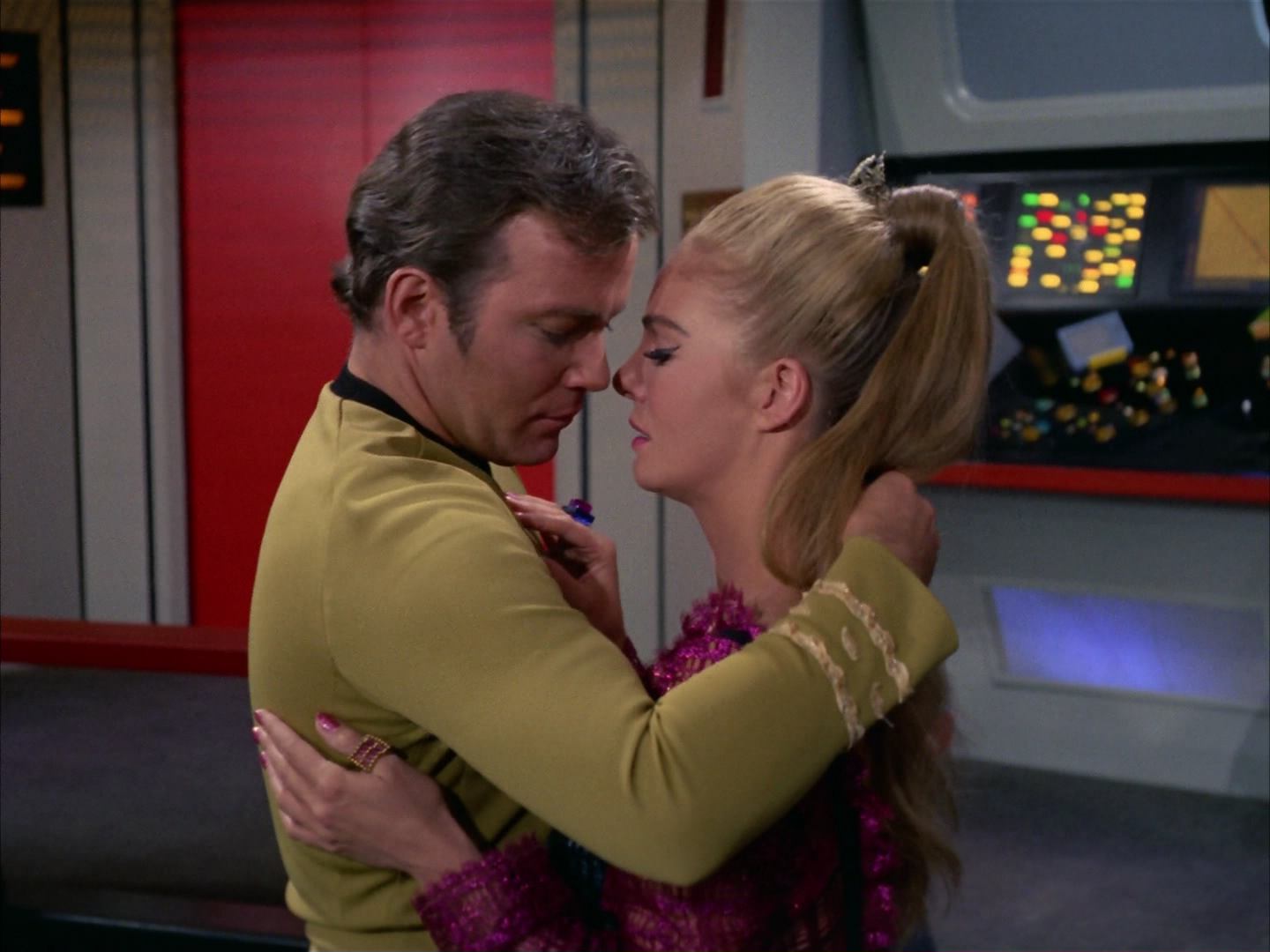 ariane179254_StarTrek_3x16_TheMarkOfGideon_1645.jpg