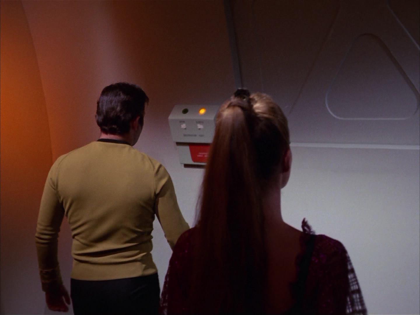 ariane179254_StarTrek_3x16_TheMarkOfGideon_1747.jpg