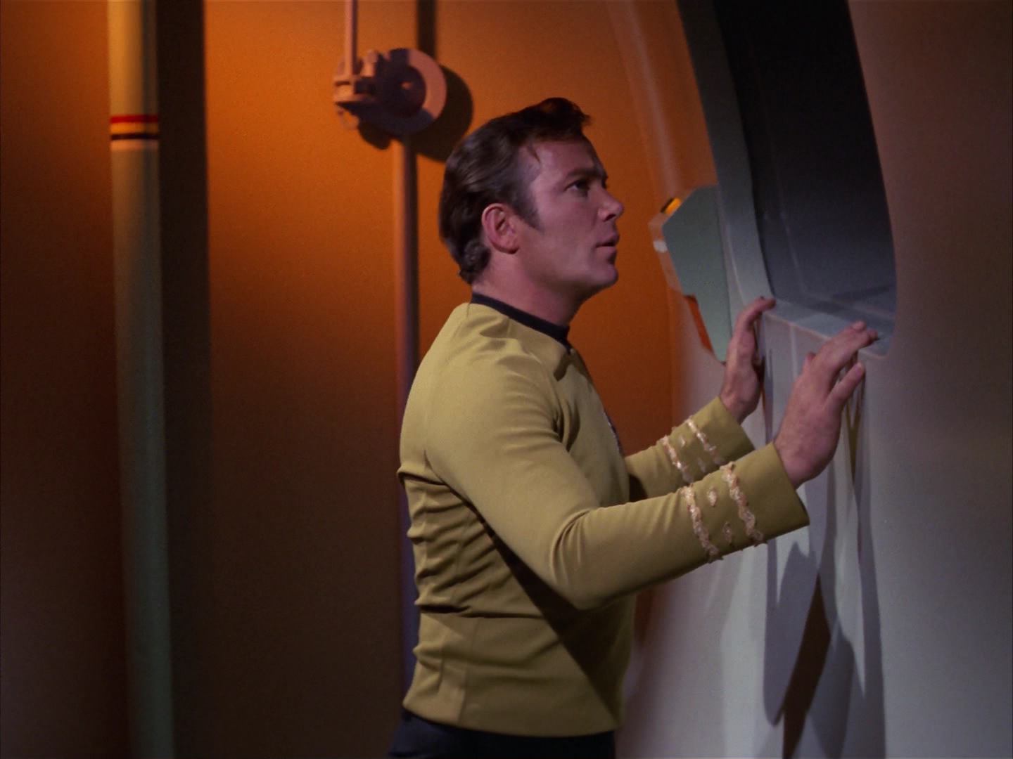 ariane179254_StarTrek_3x16_TheMarkOfGideon_1780.jpg