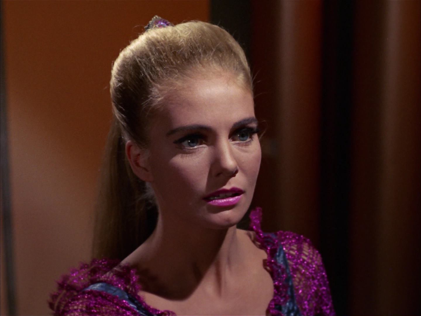 ariane179254_StarTrek_3x16_TheMarkOfGideon_1881.jpg