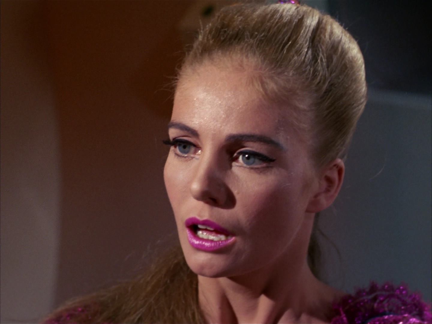 ariane179254_StarTrek_3x16_TheMarkOfGideon_1896.jpg