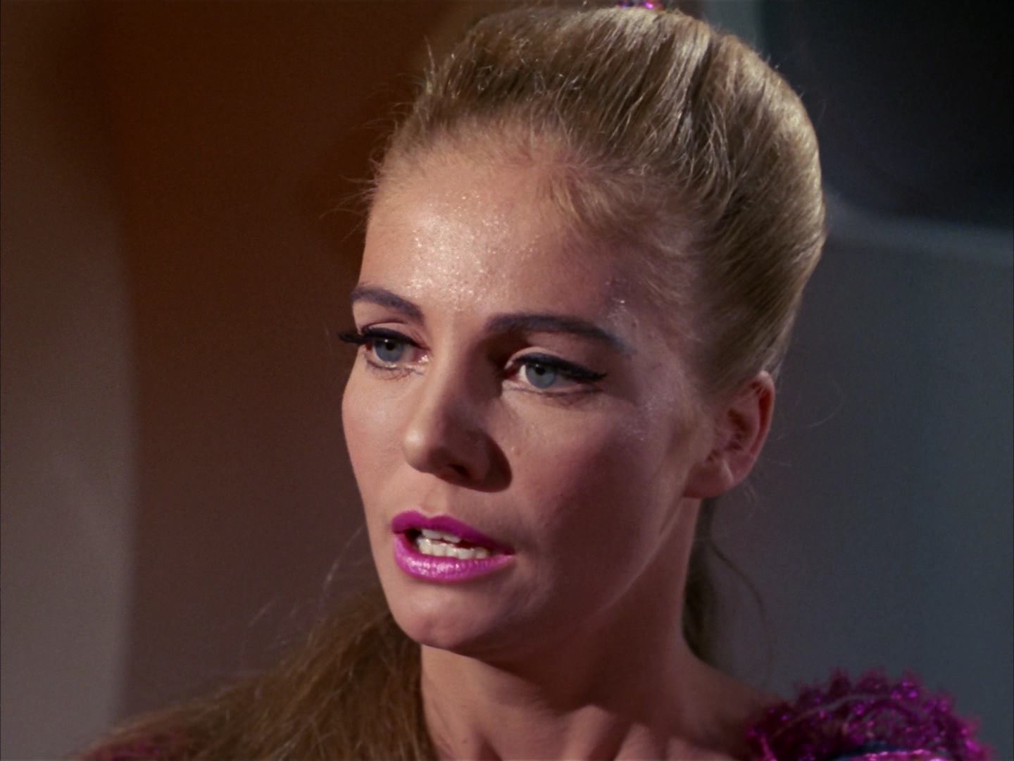 ariane179254_StarTrek_3x16_TheMarkOfGideon_1898.jpg