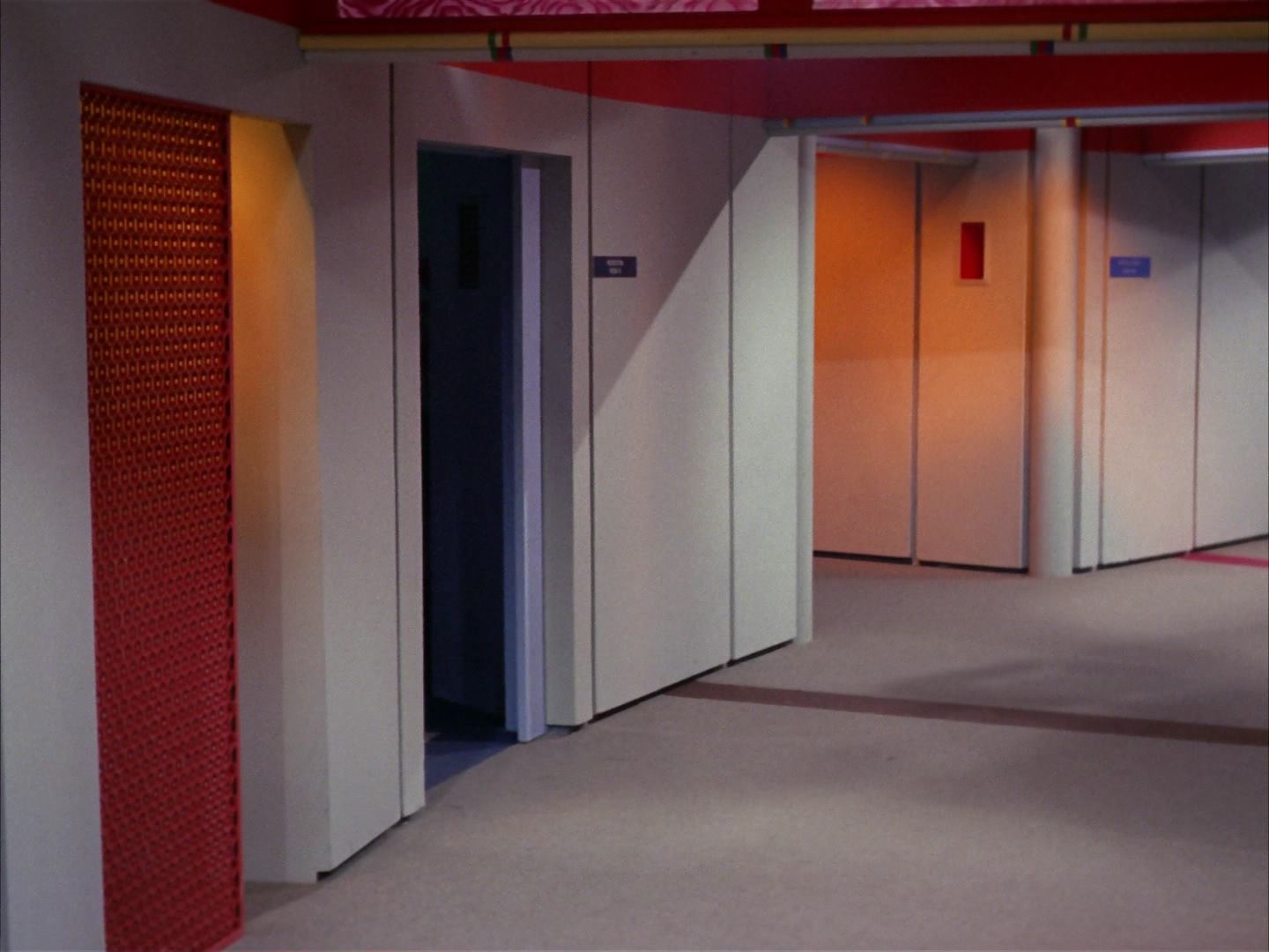 ariane179254_StarTrek_3x16_TheMarkOfGideon_1973.jpg