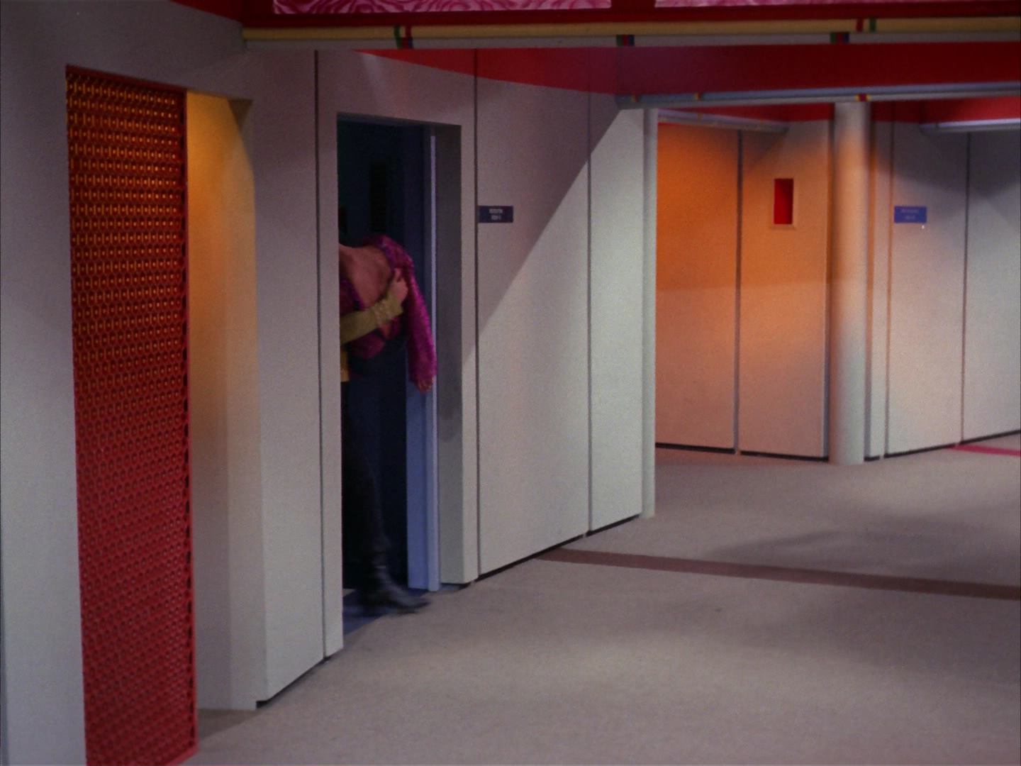 ariane179254_StarTrek_3x16_TheMarkOfGideon_1974.jpg