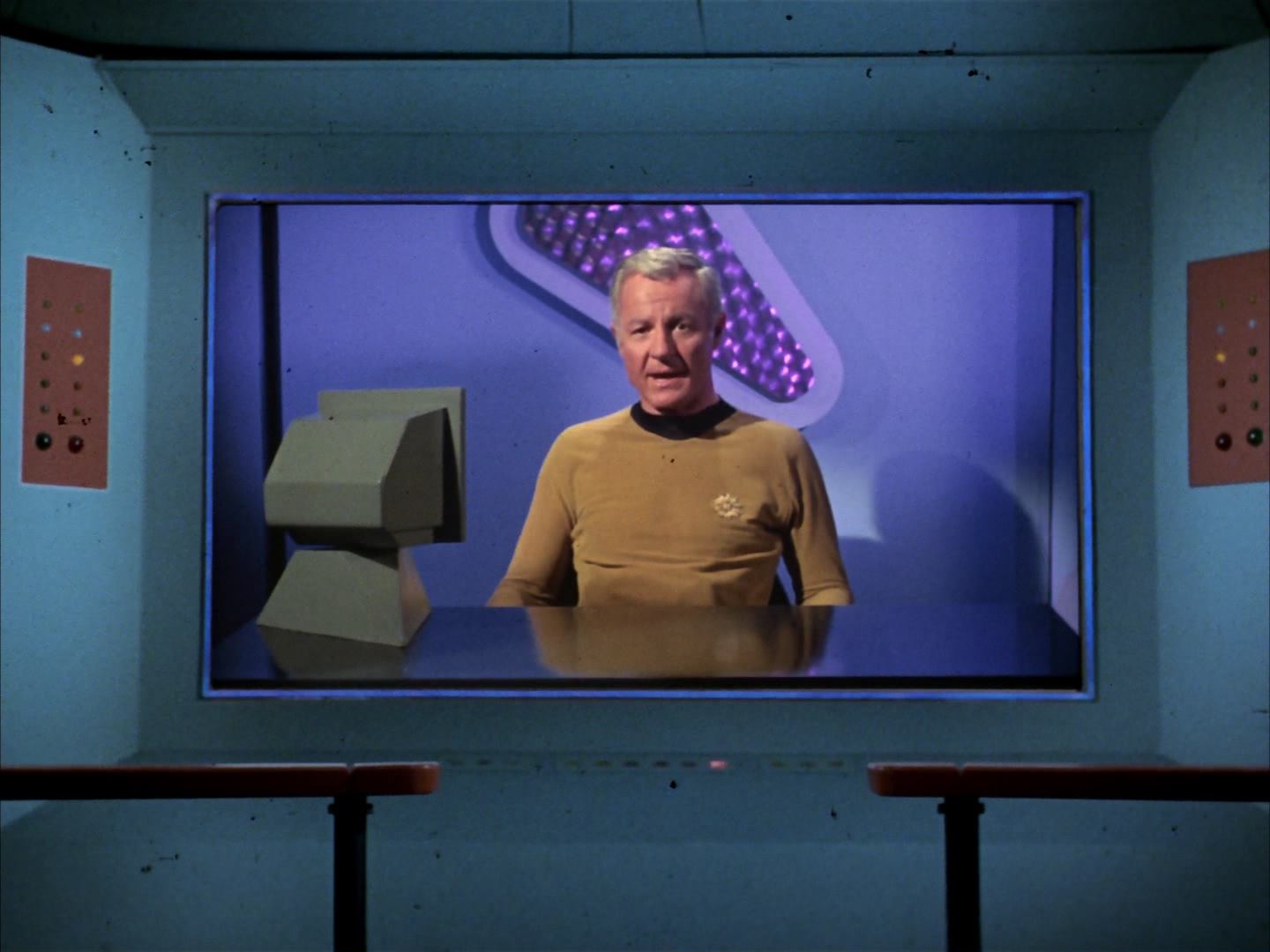 ariane179254_StarTrek_3x16_TheMarkOfGideon_2043.jpg