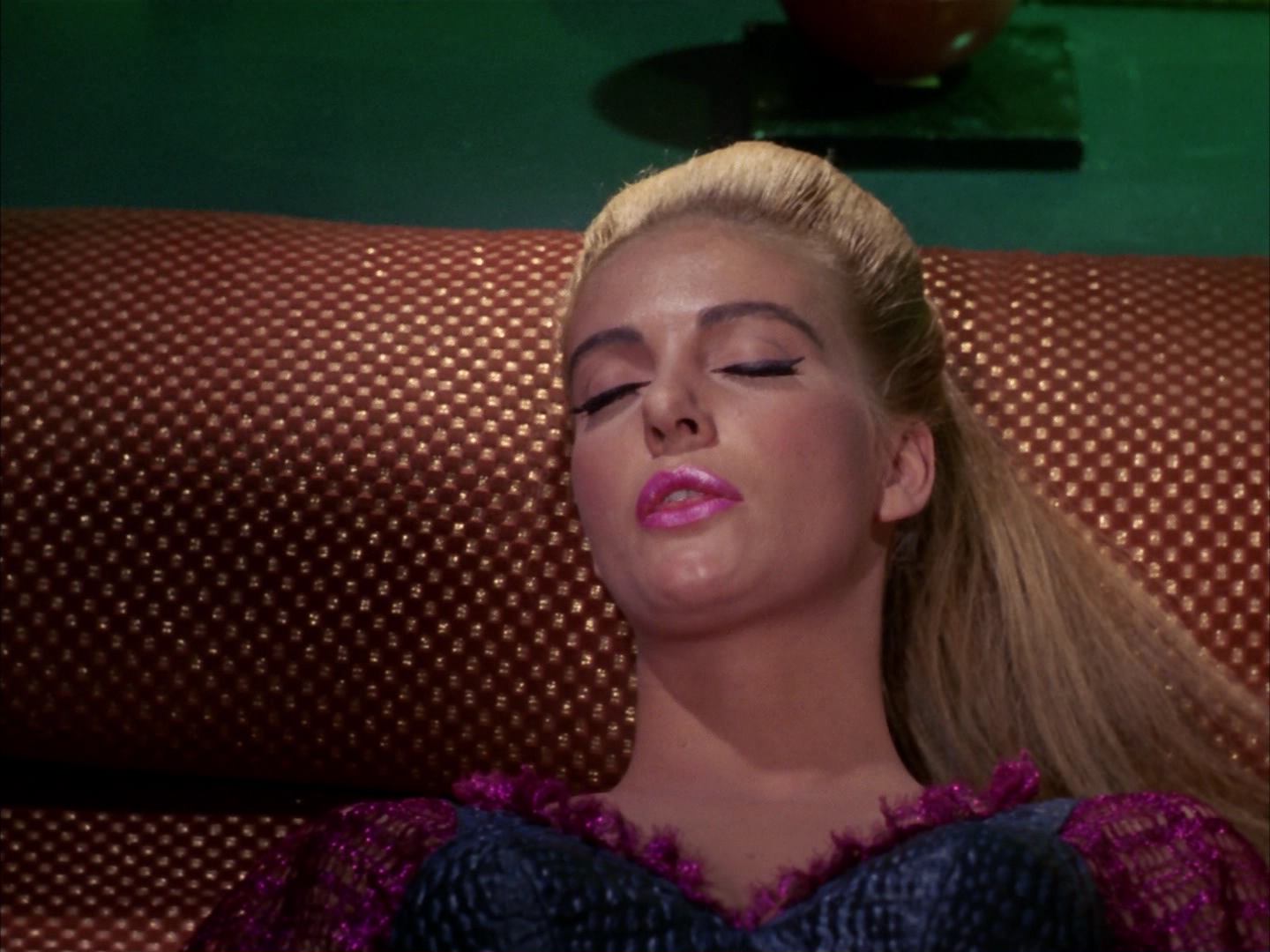 ariane179254_StarTrek_3x16_TheMarkOfGideon_2169.jpg