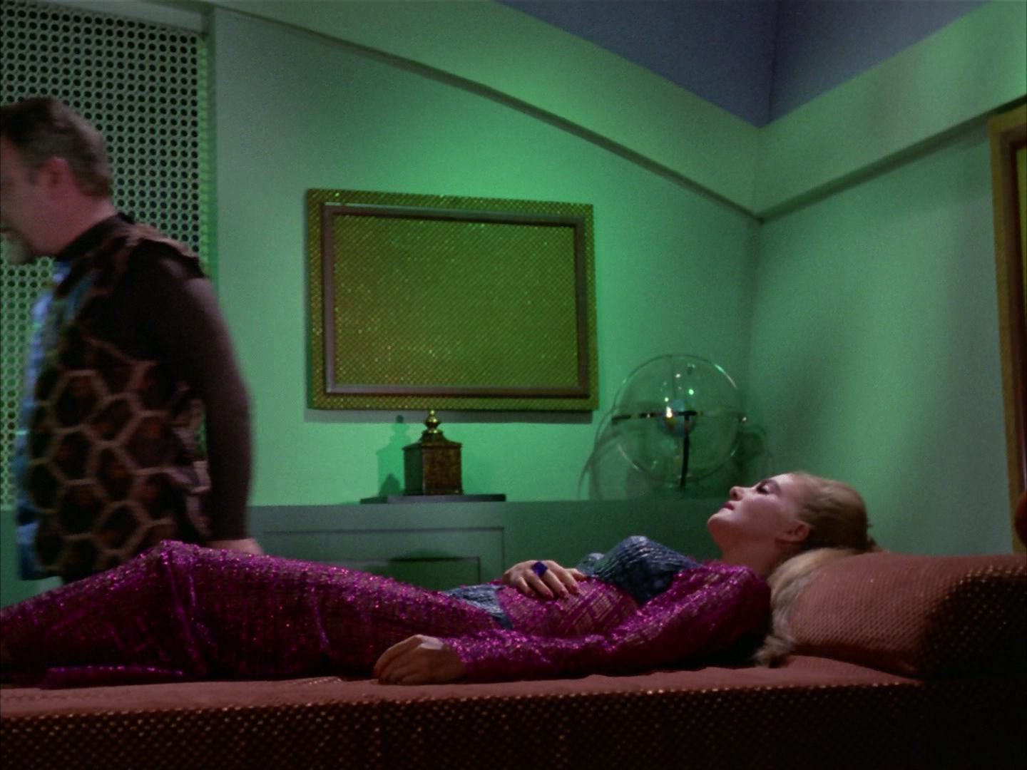 ariane179254_StarTrek_3x16_TheMarkOfGideon_2211.jpg