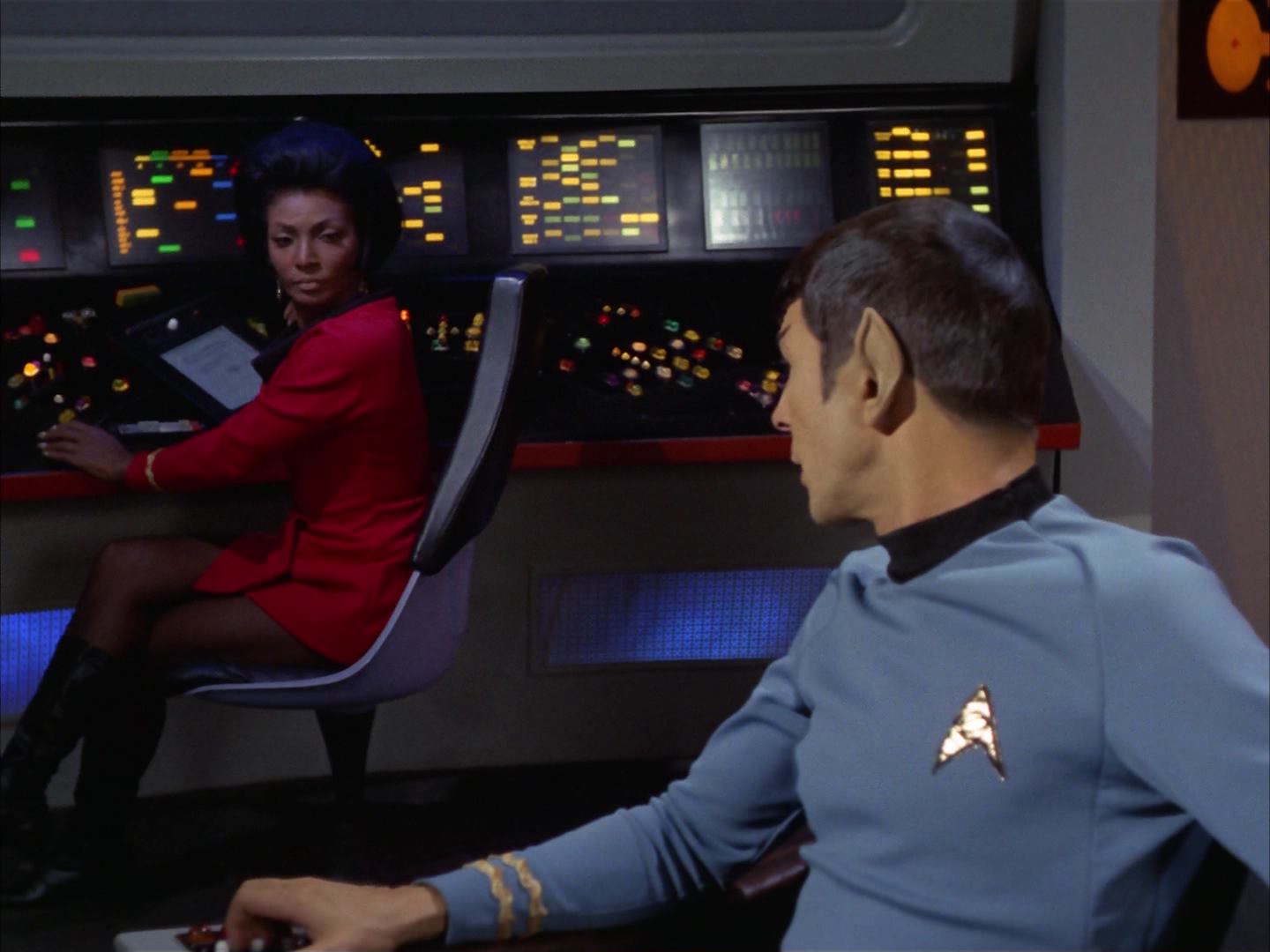 ariane179254_StarTrek_3x16_TheMarkOfGideon_2307.jpg