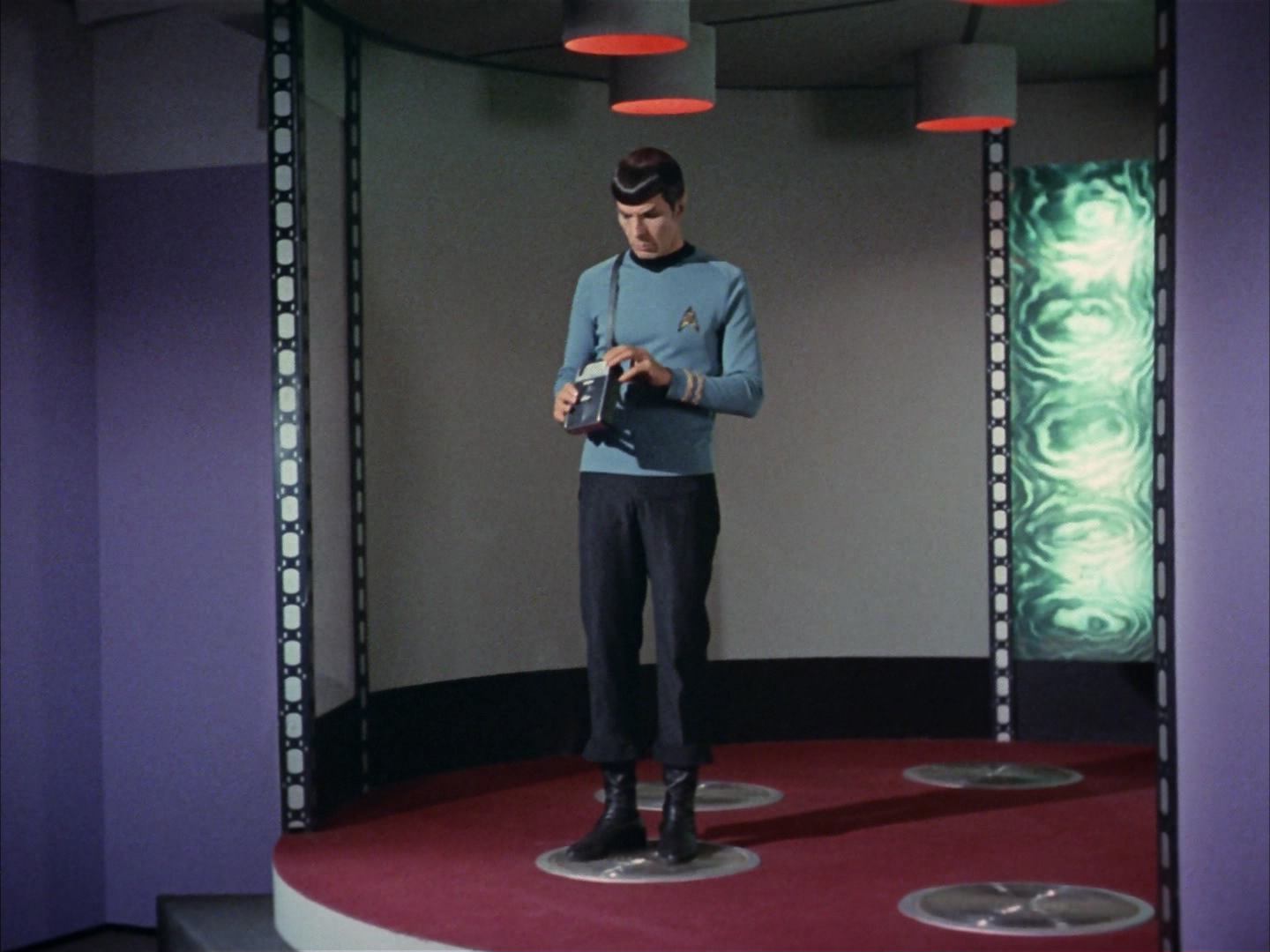 ariane179254_StarTrek_3x16_TheMarkOfGideon_2377.jpg