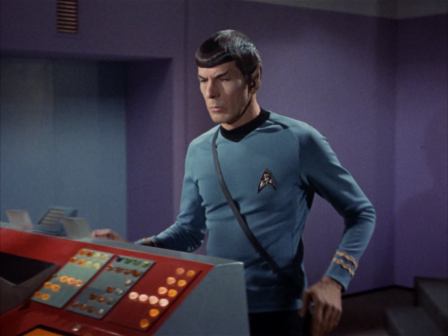 ariane179254_StarTrek_3x16_TheMarkOfGideon_2386.jpg