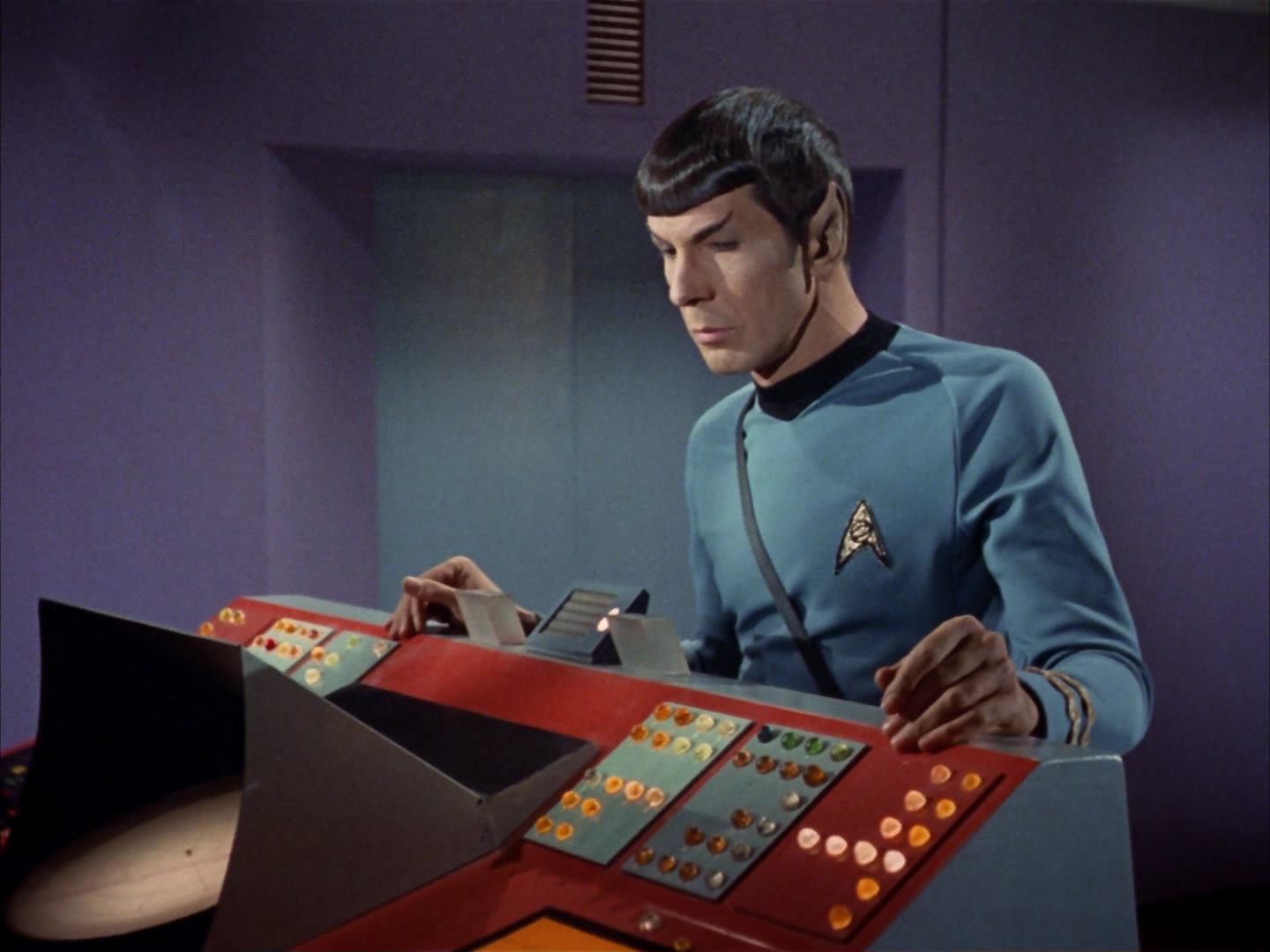 ariane179254_StarTrek_3x16_TheMarkOfGideon_2394.jpg