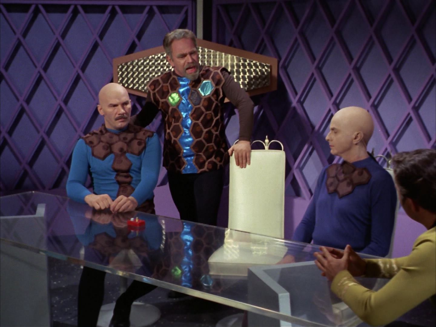 ariane179254_StarTrek_3x16_TheMarkOfGideon_2437.jpg