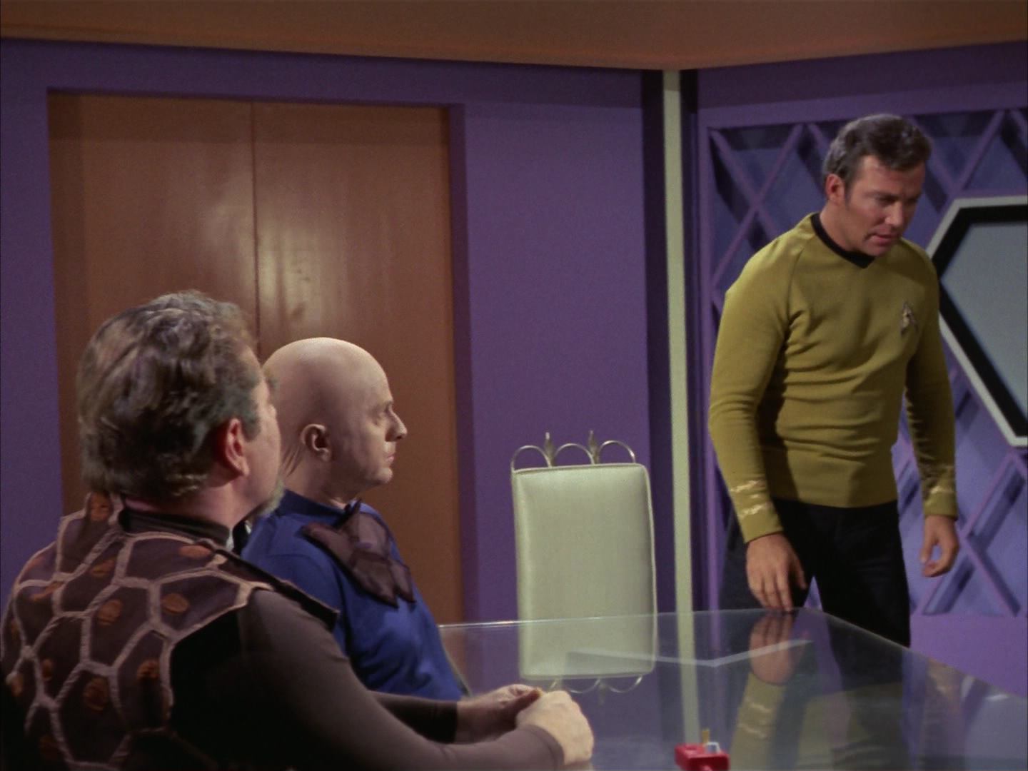ariane179254_StarTrek_3x16_TheMarkOfGideon_2642.jpg