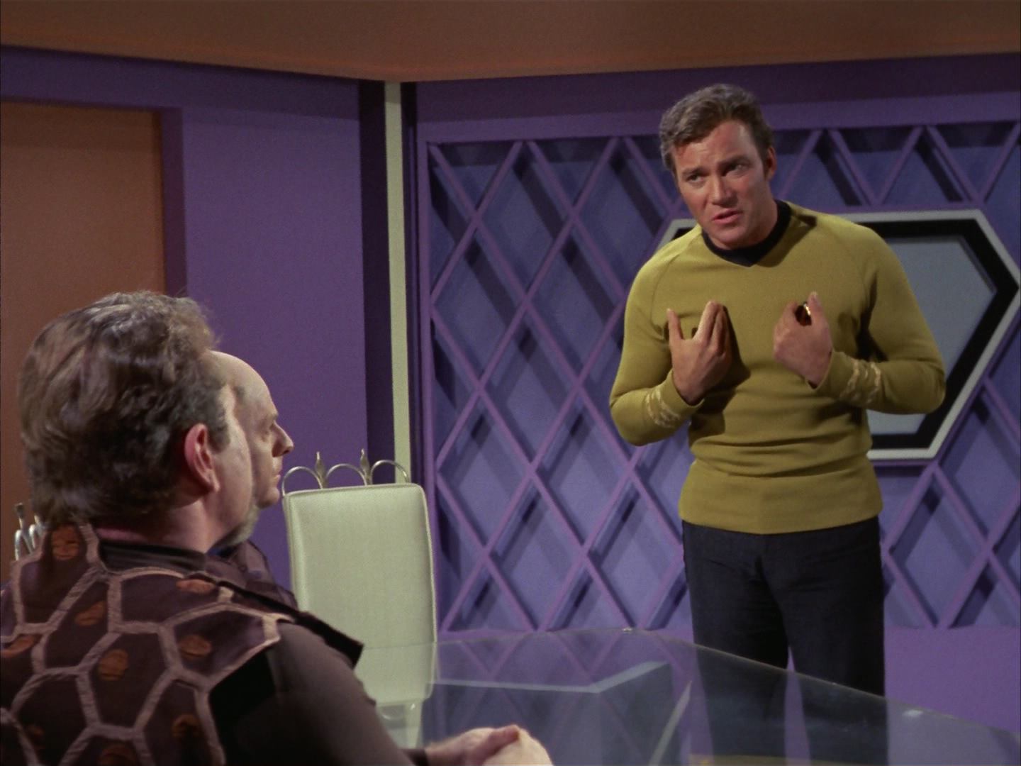 ariane179254_StarTrek_3x16_TheMarkOfGideon_2650.jpg