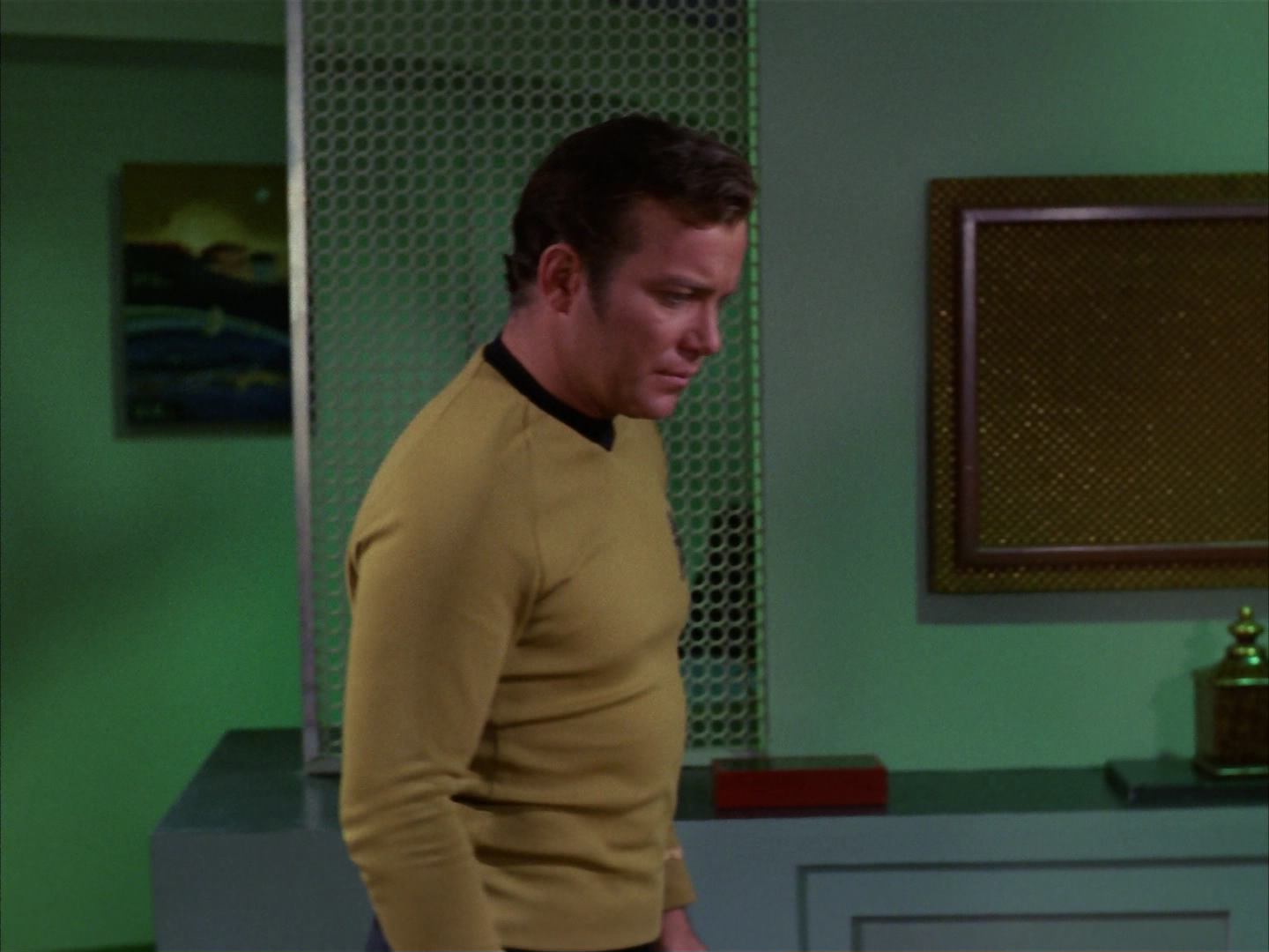 ariane179254_StarTrek_3x16_TheMarkOfGideon_2934.jpg
