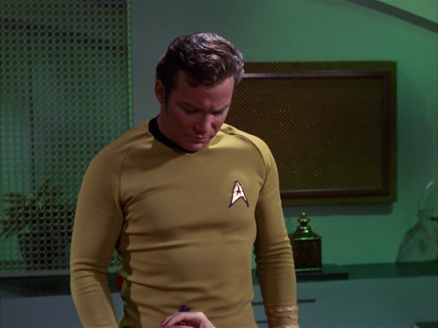 ariane179254_StarTrek_3x16_TheMarkOfGideon_2945.jpg