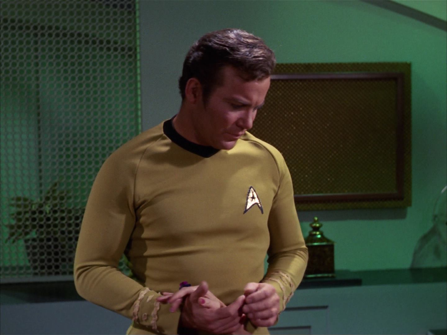 ariane179254_StarTrek_3x16_TheMarkOfGideon_2946.jpg