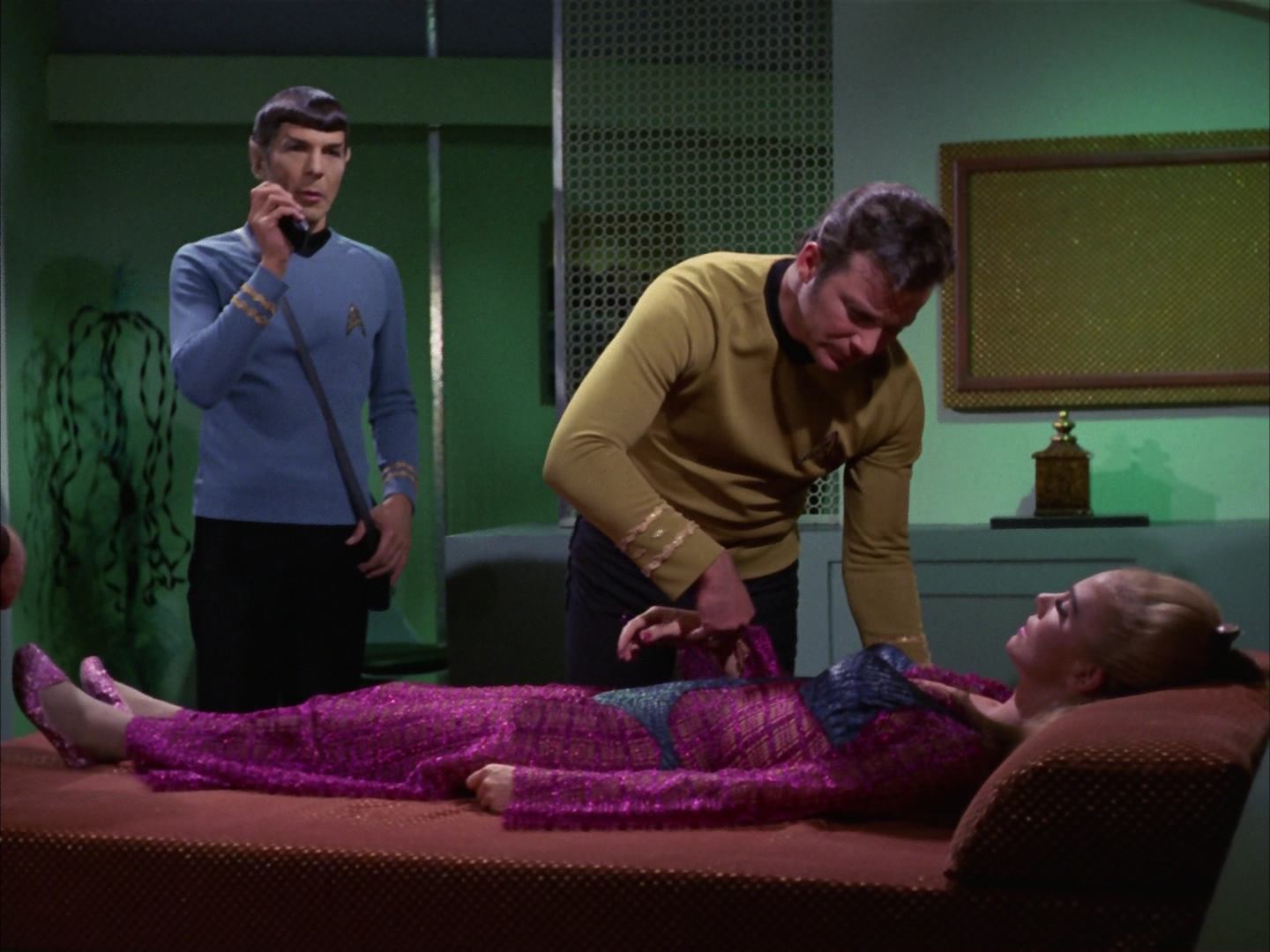 ariane179254_StarTrek_3x16_TheMarkOfGideon_3059.jpg