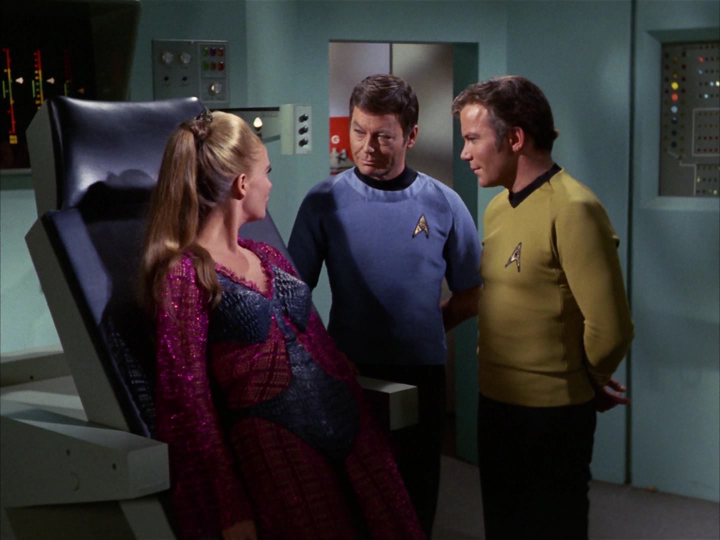 ariane179254_StarTrek_3x16_TheMarkOfGideon_3108.jpg
