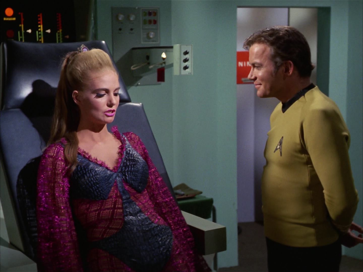 ariane179254_StarTrek_3x16_TheMarkOfGideon_3133.jpg