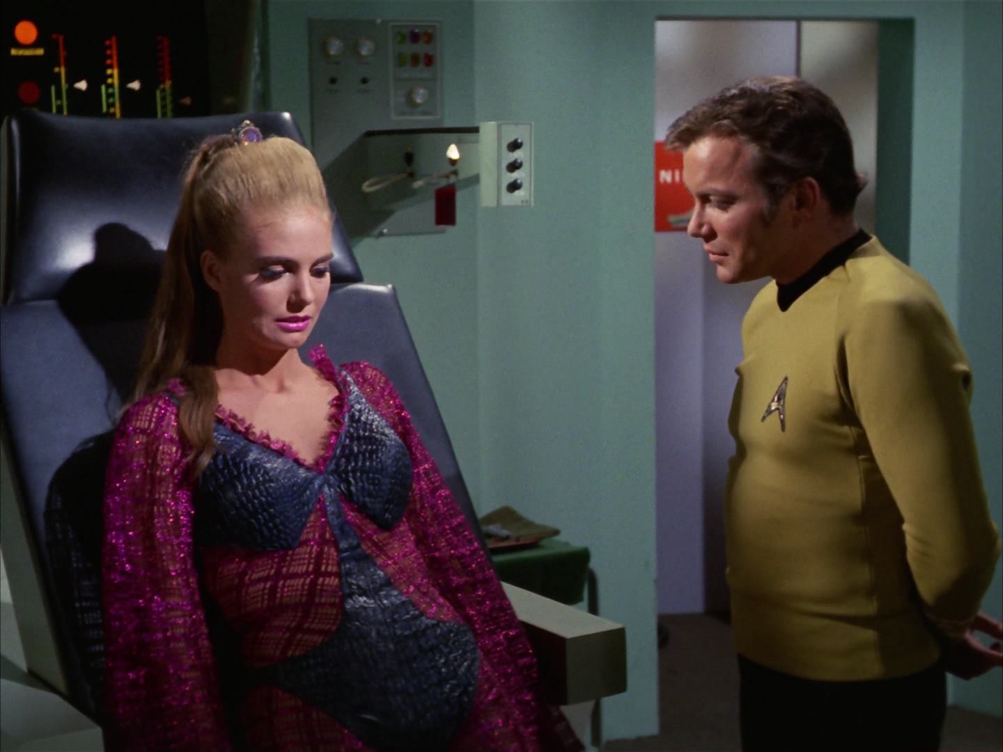 ariane179254_StarTrek_3x16_TheMarkOfGideon_3134.jpg