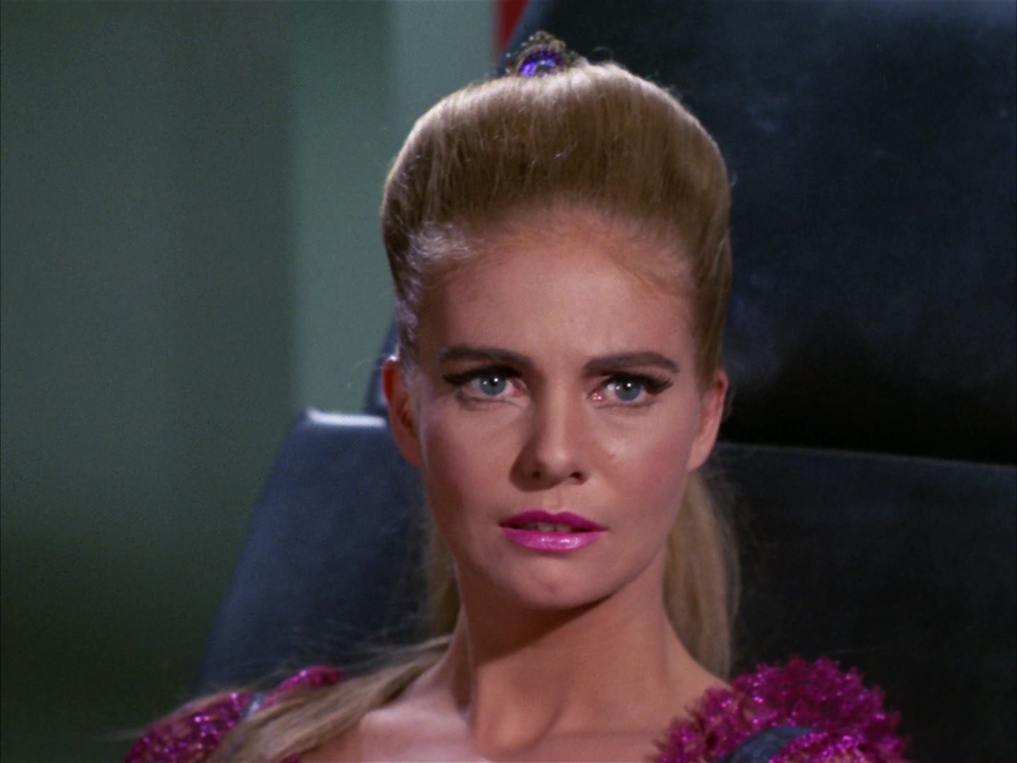 ariane179254_StarTrek_3x16_TheMarkOfGideon_3144.jpg
