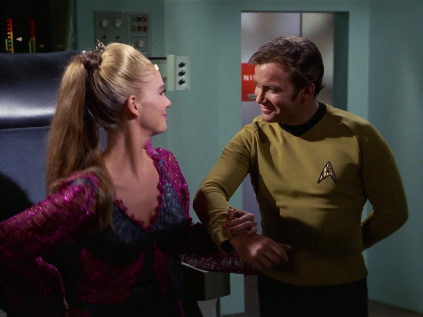ariane179254_StarTrek_3x16_TheMarkOfGideon_3182.jpg