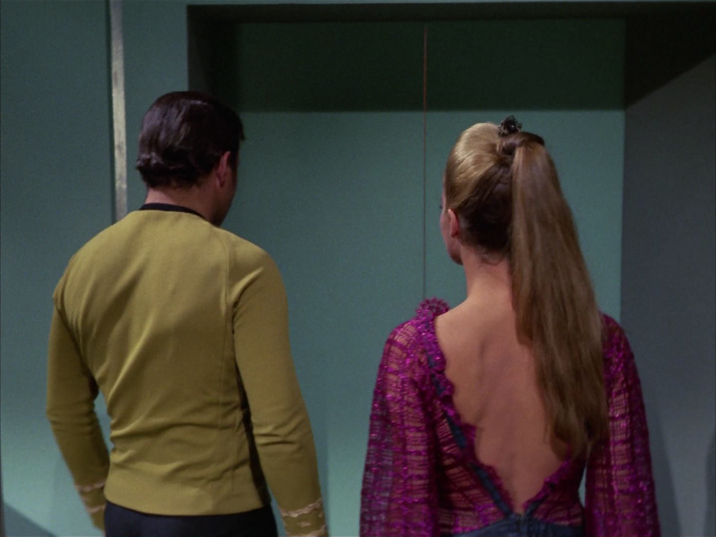 ariane179254_StarTrek_3x16_TheMarkOfGideon_3187.jpg