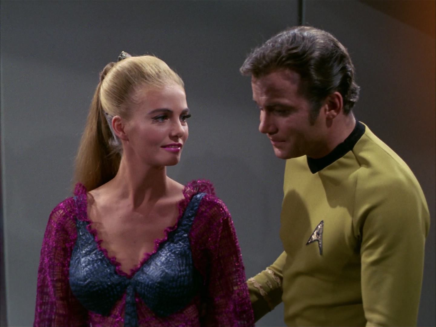 ariane179254_StarTrek_3x16_TheMarkOfGideon_3201.jpg