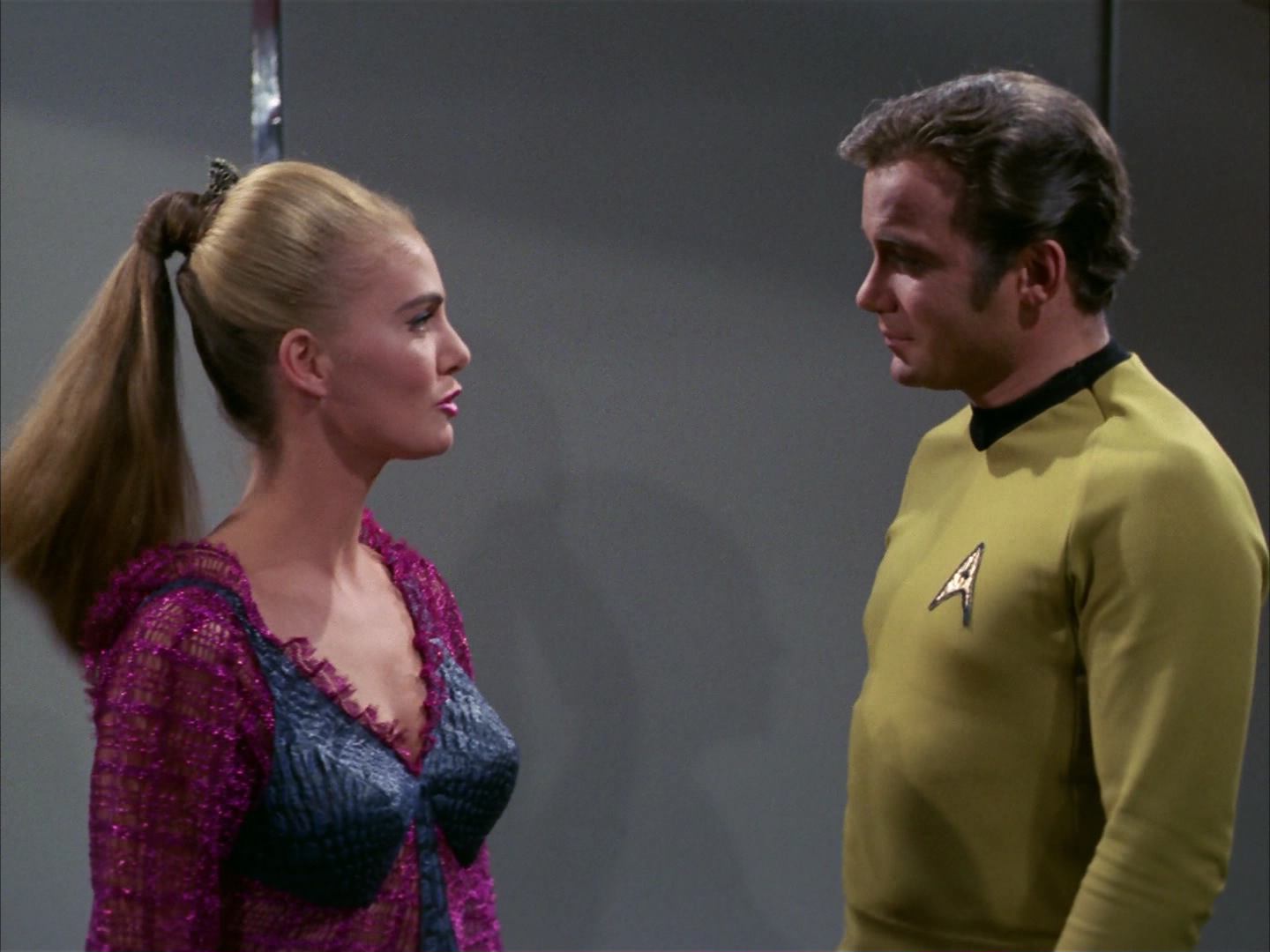 ariane179254_StarTrek_3x16_TheMarkOfGideon_3207.jpg