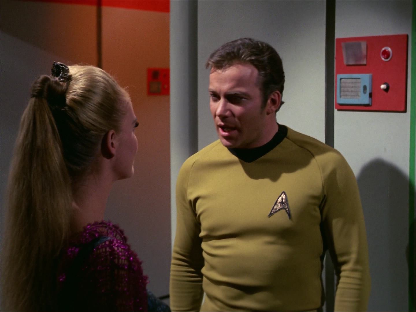 ariane179254_StarTrek_3x16_TheMarkOfGideon_3220.jpg