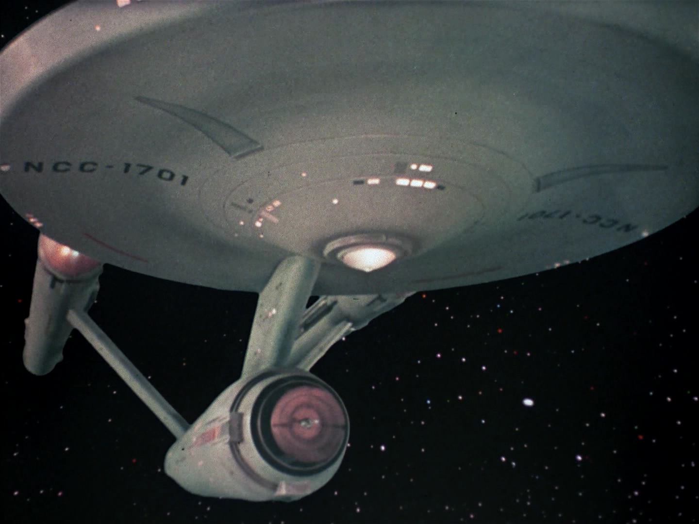 ariane179254_StarTrek_3x18_TheLightsOfZetar_0014.jpg