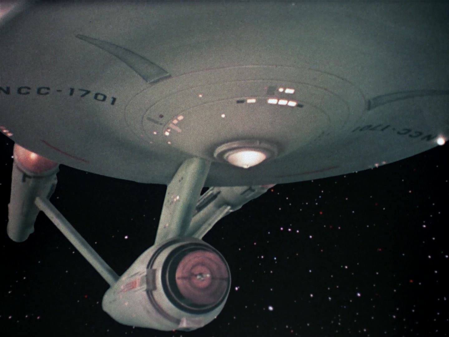 ariane179254_StarTrek_3x18_TheLightsOfZetar_0017.jpg