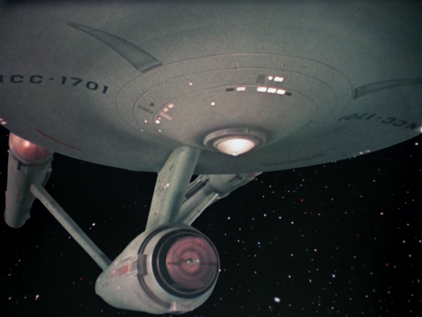 ariane179254_StarTrek_3x18_TheLightsOfZetar_0018.jpg